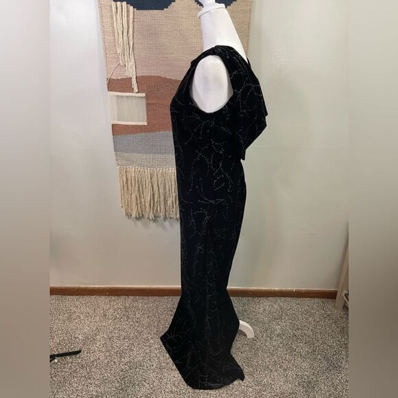 Vintage 90s David Warren Black and Silver Velvet Maxi Gown With Cape Details 10 - Picture 2 of 5